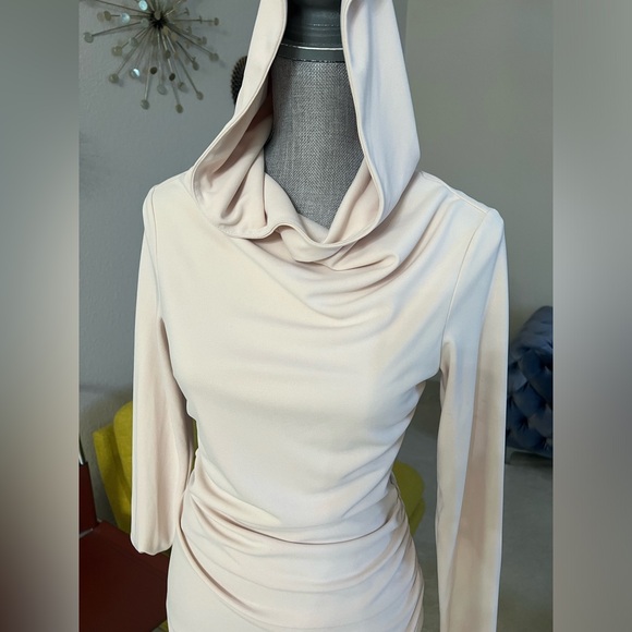 Zara - Picture 2 of 6